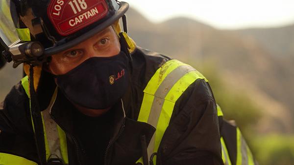 Bild 1 von 11: Bobby Nash (Peter Krause)