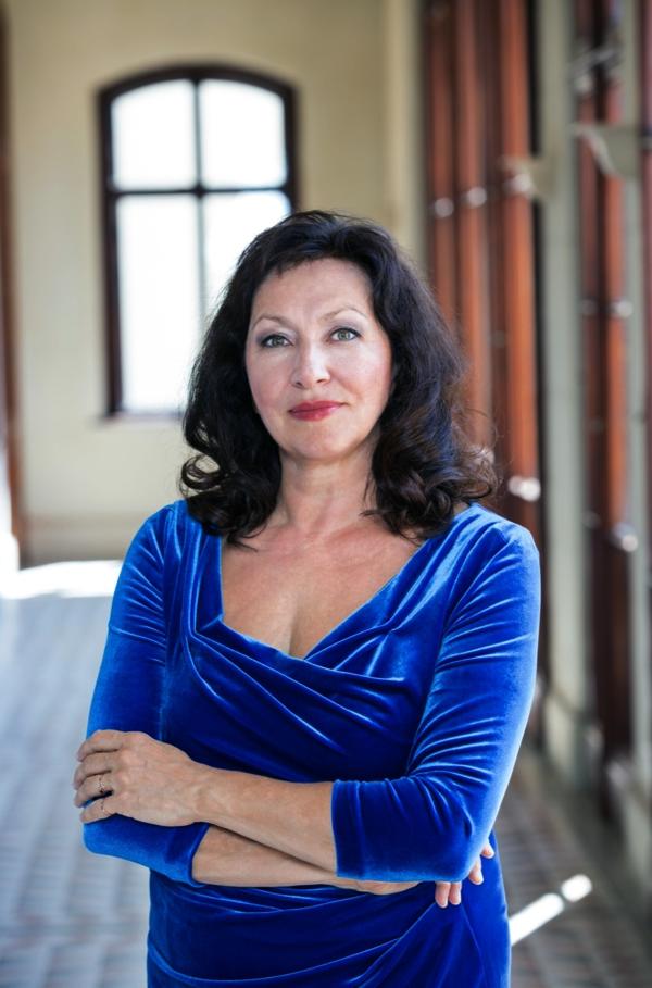 Bild 1 von 3: Krassimira Stojanowa ? eine bulgarische Sopranistin