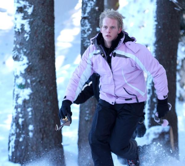 Bild 1 von 14: Versucht alles, damit er mit seiner Prinzessin schöne Flitterwochen verbringen kann: Prinz Edvard von Dänemark (Chris Geere) ...