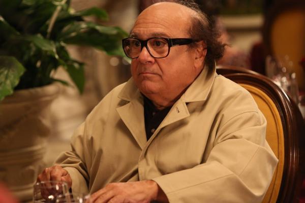 Bild 1 von 8: Frank Reynolds (Danny DeVito)