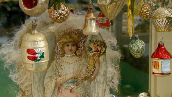 Bild 1 von 13: Im Bild: Christbaumschmuck.