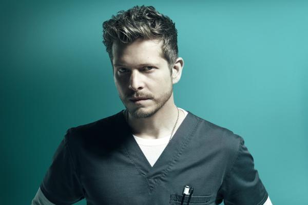 Bild 1 von 17: (2. Staffel) - Dr. Conrad Hawkins (Matt Czuchry)