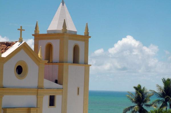 Bild 1 von 3: Die schlichte katholische Kathedrale von Olinda ist Sitz der Erzdiözese Olinda und Recife.