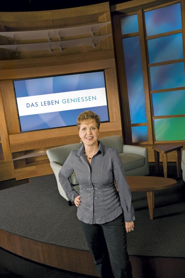 Bild 1 von 2: Mit ihrer humorvollen und direkten Art bringt Joyce Meyer die Dinge des Alltags anhand der Bibel auf den Punkt - lebensnah, überzeugend und echt.