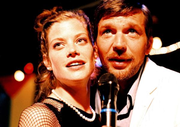 Bild 1 von 15: Im Bild: Marie Bäumer (Lena Schartl), Kai Wiesinger (Ben).