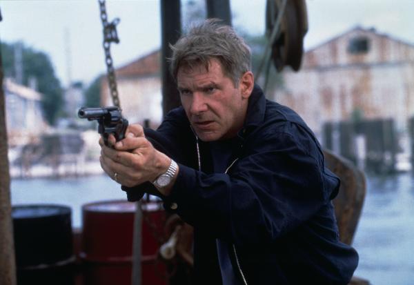 Bild 1 von 3: Nachdem er und seine Familie ins Fadenkreuz skrupelloser Killer geraten, muss der Polizist Tom O'Meara (Harrison Ford) an seine Grenzen gehen, um den Mann zu stellen, der dafür verantwortlich ist.