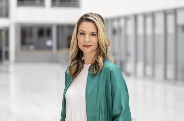 Bild 1 von 3: SWR-Moderatorin Svenja Kaiser