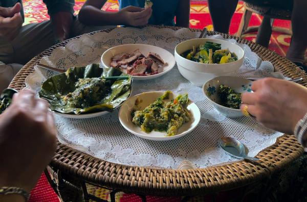 Bild 1 von 4: In Laos wird Nees Bambussuppe serviert