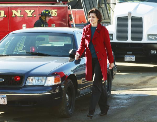Bild 1 von 29: Noch weiß Kate Beckett (Stana Katic) nicht wirklich, was sie auf der Baustelle erwartet ...