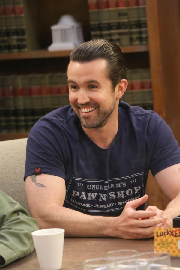 Bild 1 von 8: Mac (Rob McElhenney)