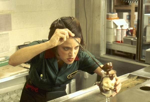 Bild 1 von 4: Naomi (Alanna Ubach)