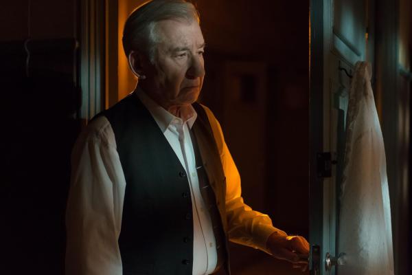 Bild 1 von 6: Don Emilio López (José Sacristán)