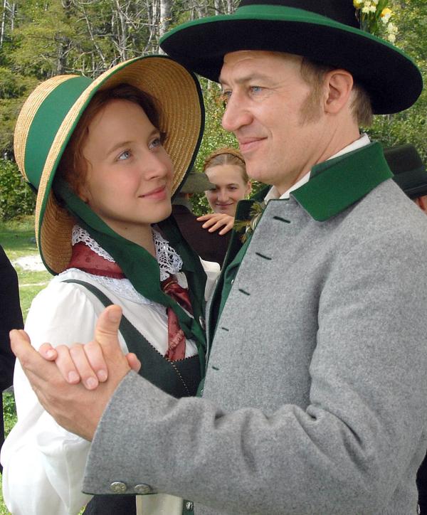 Bild 1 von 5: Anna Maria Mühe (Anna Plochl), Tobias Moretti (Erzherzog Johann).