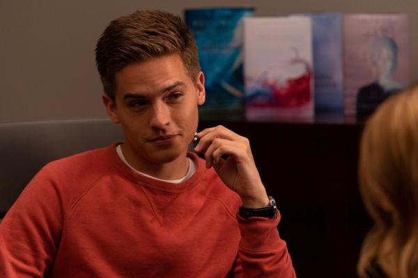 Bild 1 von 8: Hardin (Hero Fiennes Tiffin)