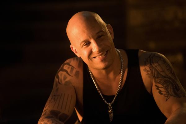 Bild 1 von 14: Wird sich der im Exil lebende Xander (Vin Diesel) von Agent Gibbons überreden lassen, noch einmal als Geheimagent für die US-Regierung zu arbeiten?
