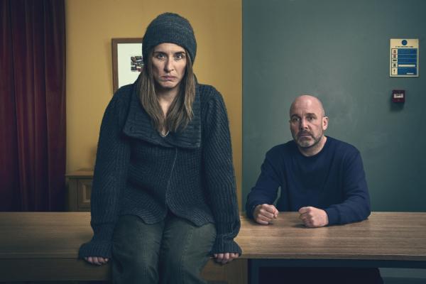 Bild 1 von 12: Stella Tomlinson (Vicky McClure, l.); Charles Stone (Johnny Harris, r.)
