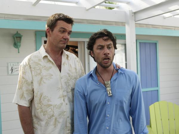 Bild 1 von 41: Während die Hochzeit vom Hausmeister (Neil Flynn, l.) bevorsteht, stellt sich bei J.D. (Zach Braff, r.) keine romantische Stimmung ein, da er für Elliot noch nicht den richtigen Liebesschwur gefunden hat ...
