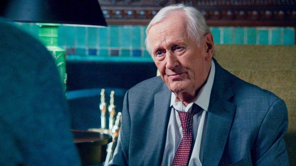 Bild 1 von 24: Im Bild: Len Cariou (Henry Reagan).