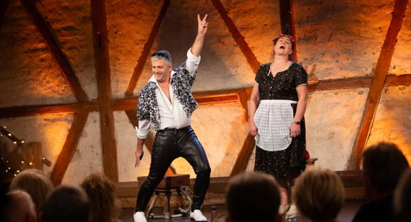 Bild 1 von 2: v.l.n.r: Marcus Neuweiler und Birgit Pfeiffer (Die Gscheidles)