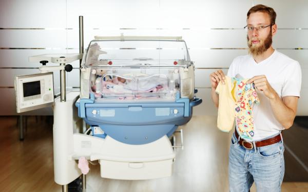 Bild 1 von 5: Viel zu früh geboren: Lukas Mader (28) blickt zurück auf seinen schweren Start ins Leben.