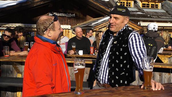 Bild 1 von 9: Im Bild: Harry Prünster und Hans Maier auf der Neugarten Almsee Hütte.
