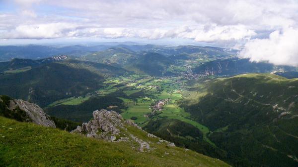 Bild 1 von 4: Im Bild: Schneeberg Talblick.