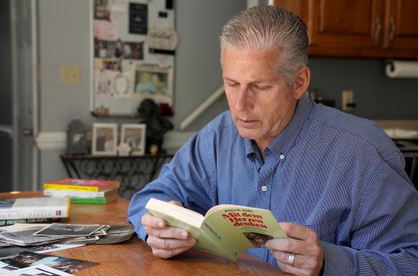 Bild 1 von 6: John Kelly, der Halbbruder von Petra Kelly