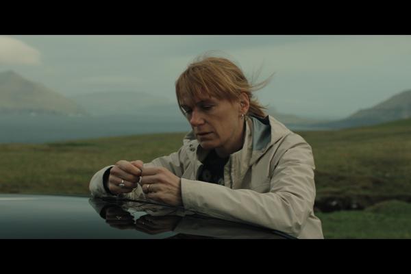 Bild 1 von 3: Der Fall scheint gelöst, doch Karla Mohr (Maria Rich) ist sich nicht sicher, ob ihr verschlossener Sohn Gunnar nicht etwas verheimlicht.