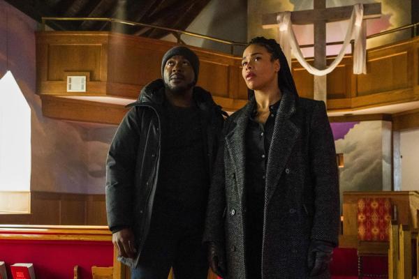 Bild 1 von 10: Ray Cannon (Edwin Hodge, l.); Sheryll Barnes (Roxy Sternberg, r.)