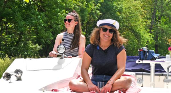 Bild 1 von 4: Kapitänin und Co-Kapitänin und SR-Moderatorin Simin Sadeghi.