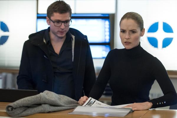 Bild 1 von 7: Elias Bähr (Stefan Ruppe, l.); Julia Berger (Mirka Pigulla, r.)