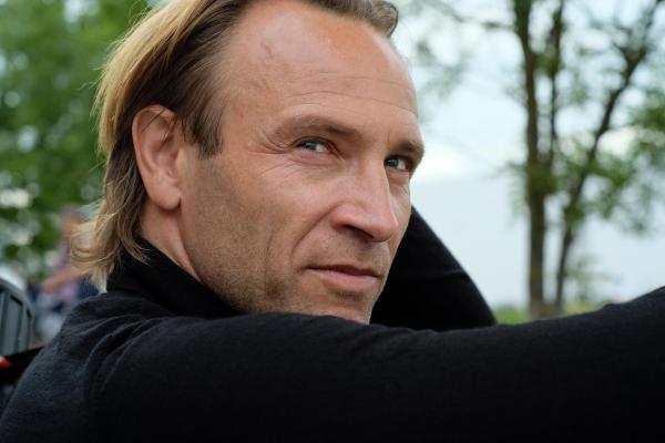 Bild 1 von 17: Im Bild: Bernhard Bettermann (Anatol Jenisch).