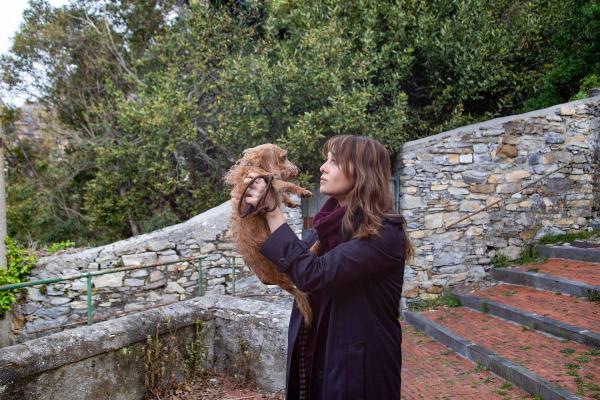 Bild 1 von 25: Im Bild: Petra (Paola Cortellesi) und der Hund des ermordeten Vincenzo Fegri müssen sich noch an einander gewöhnen.