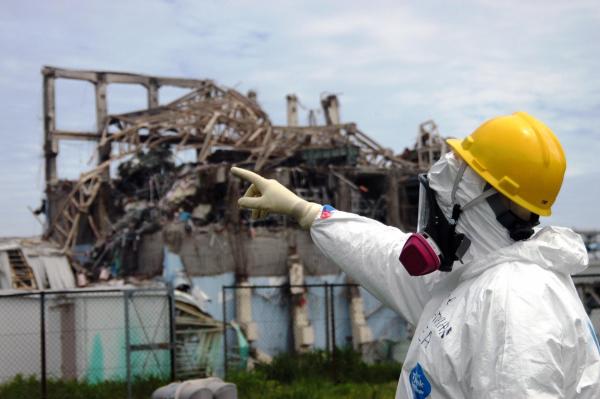 Bild 1 von 8: Im Bild: IAEO-Inspektoren in Fukushima.