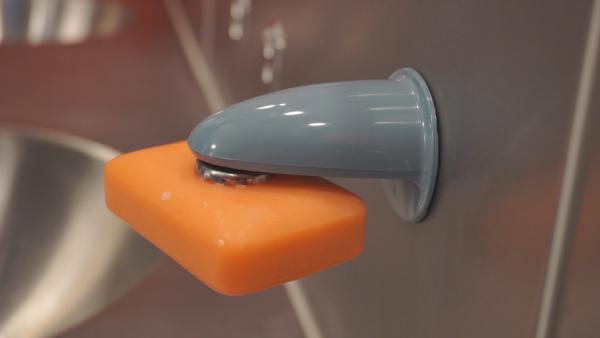 Bild 1 von 5: Pfiffiges Ding, der Magnetseifenhalter.