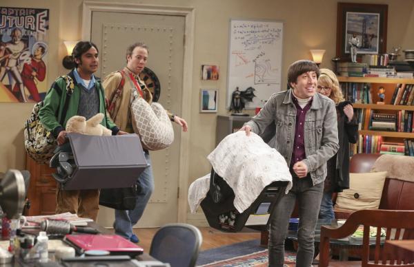 Bild 1 von 19: Während sich Raj (Kunal Nayyar, l.) und Stuart (Kevin Sussman, 2.v.l.) als Babyflüsterer entpuppen, müssen sich die frischgebackenen Eltern Howard (Simon Helberg, 2.v.r.) und Bernadette (Melissa Rauch, r.) erst noch an das Eltern-Dasein gewöhnen ...