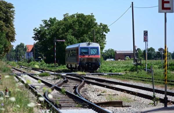 Bild 1 von 2: Die Fahrt von Wien Hbf geht durch den \
