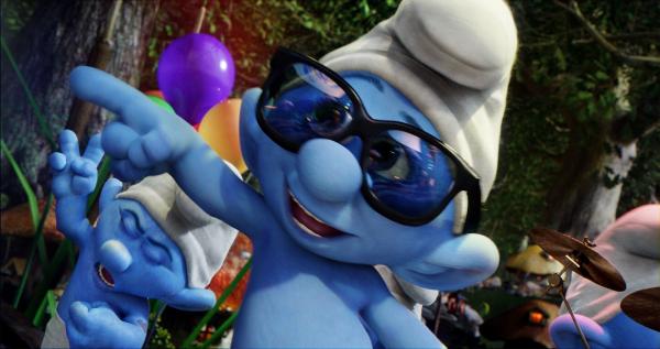Bild 1 von 2: Smooth Smurf (Shaquille O'Neal) in Columbia Pictures and Sony Pictures Animation's SMURFS 2.