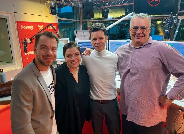 Bild 1 von 1: Die Moderatoren der SWR3 Morning Show: v.li.: Kemal Goga, Anneta Politi, Michael Wirbitzky und Sascha Zeus