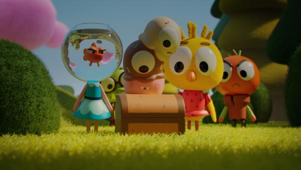 Bild 1 von 3: Was wohl der lang gesuchte Schatz ist? Goldie (l.), Oggi (2.v.l.), Waffel (M.), Karla (2.v.r.) und Heinz (r.) starren gespannt auf die gefundene Schatztruhe.