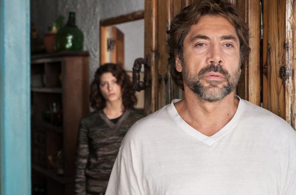 Bild 1 von 5: Paco (Javier Bardem) wird von seiner Frau Bea (Bárbara Lennie) unter Druck gesetzt.