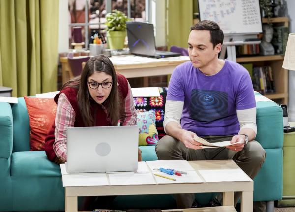 Bild 1 von 9: Amy (Mayim Bialik, l.); Sheldon (Jim Parsons, r.)