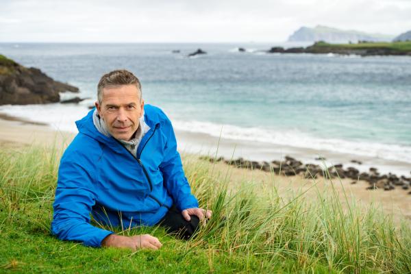 Bild 1 von 9: Die Inseln der Robben: Auf den Blasket Islands im Südosten Irlands besucht Dirk Steffens eine der größten Robbenpopulationen des Landes. Der Legende nach sind darunter Fabelwesen: halb Robbe, halb wunderschöne Frau.