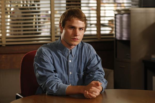 Bild 1 von 9: Brady Corbet as Patrick Friendly -- NBC