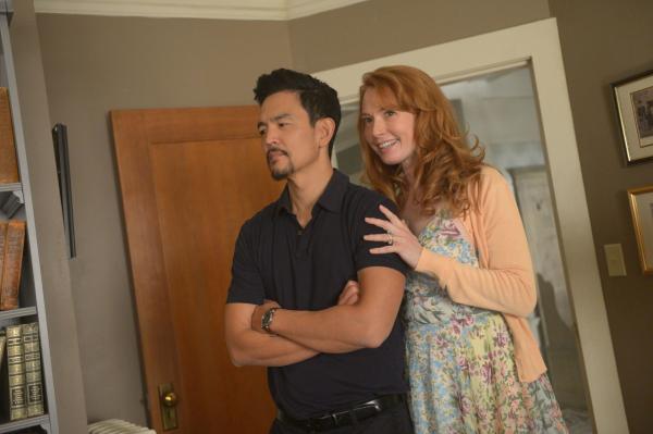 Bild 1 von 24: Ist es wirklich Nikki (Alicia Witt, r.), die den Dämon zu Andy (John Cho, l.) und in die Familie gebracht hat?