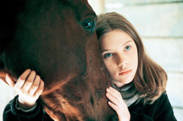Bild 1 von 11: Nur zögerlich lassen Grace (Scarlett Johansson) und ihr Pferd Pilgrim sich auf das Experiment mit dem Pferdeflüsterer ein ...