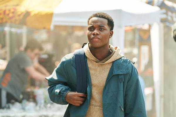 Bild 1 von 10: Die Ferien sind vorbei. Zusammen mit seinen Freunden macht sich Jaheim (Josh Tedeku) auf den Weg zurück in das Eliteinternat St. Gilbert?s.