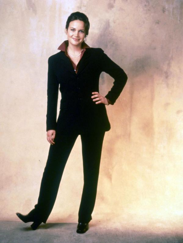 Bild 1 von 15: (1. Staffel) - Ashley Schaeffer (Carla Gugino) ist die einflussreichste Reporterin von New York City.