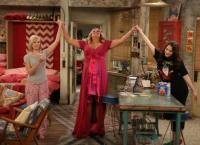 2 Broke Girls