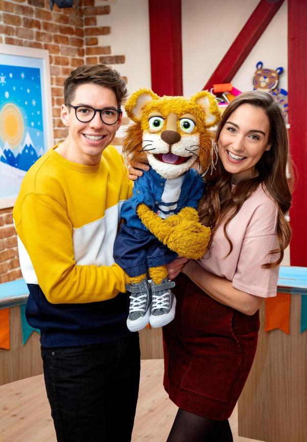 Bild 1 von 11: Im Bild: Christoph Hirschler und Melanie Flicker mit Kater Kurt.